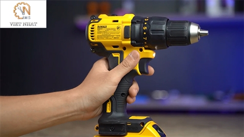 Tổng hợp những điểm ưu việt về máy khoan pin Dewalt DCD 777