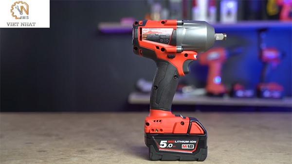 Khái niệm về máy siết bu lông Milwaukee M18 FMTIW12 ở nguyên lý hoạt động