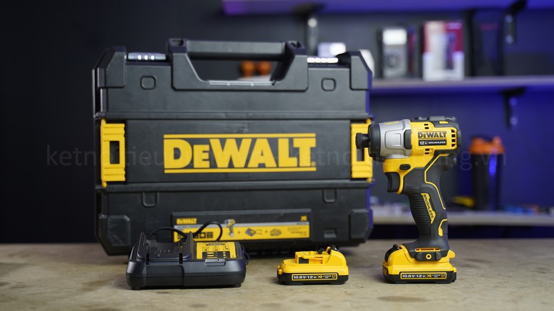 Máy vặn vít dùng pin DeWALT DCF801D2-KR (12V)