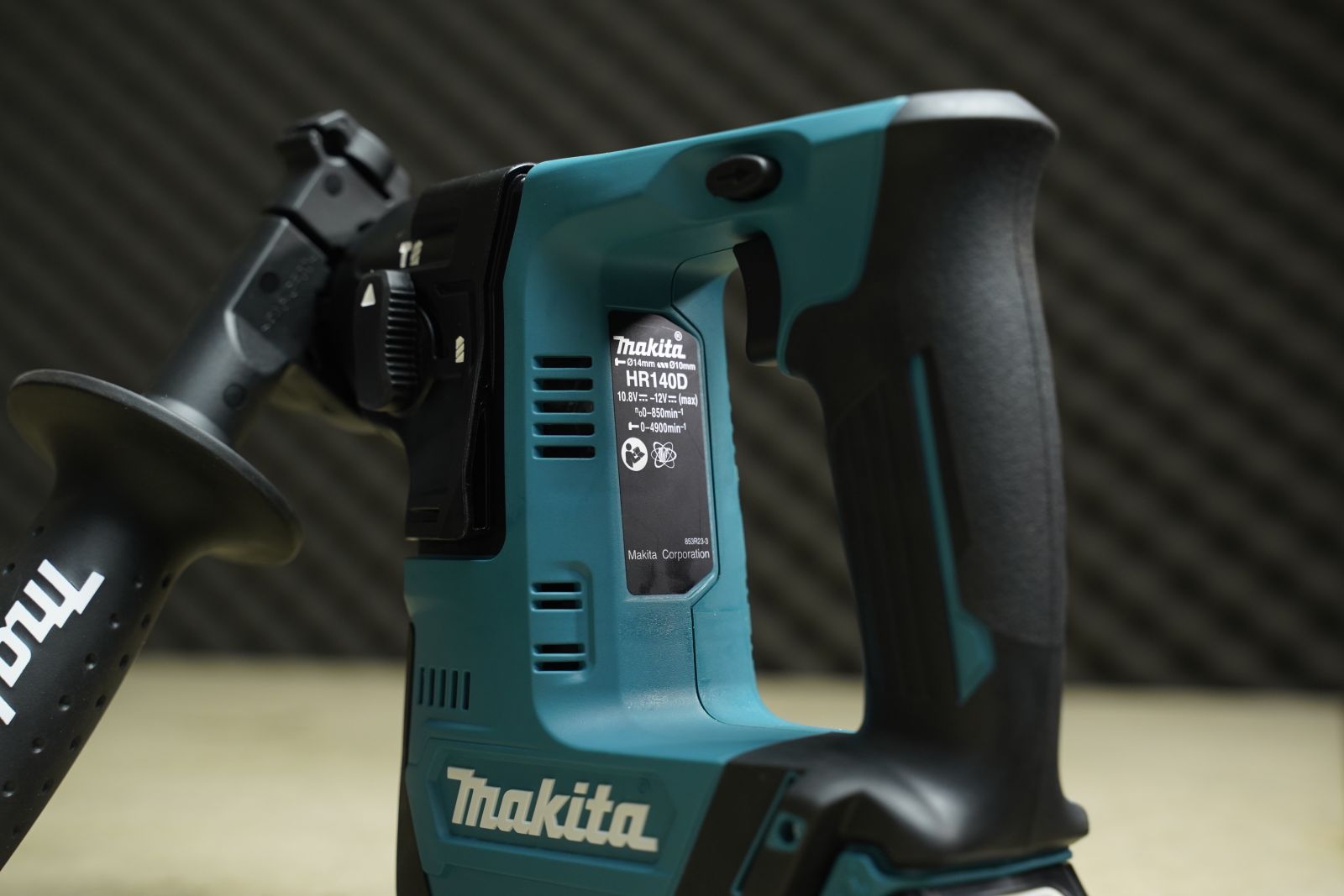 https://www.vietnhat.company/data/ck/images/makita(10).png