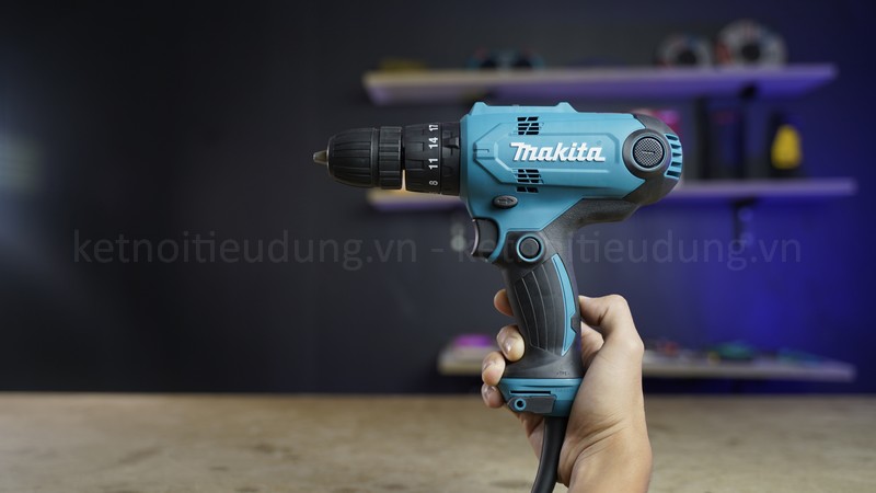 Máy khoan búa và vặn vít Makita (100MM) HP0300