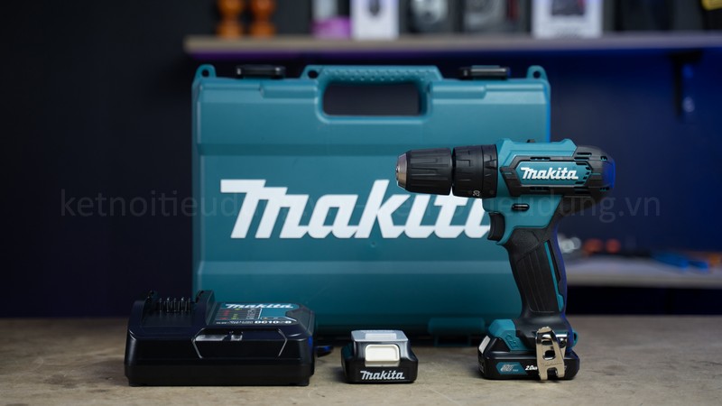 Makita HP333DSAE là dòng máy khoan pin đa năng thực hiện được cả 3 chức năng: khoan búa, khoan thường và vặn vít