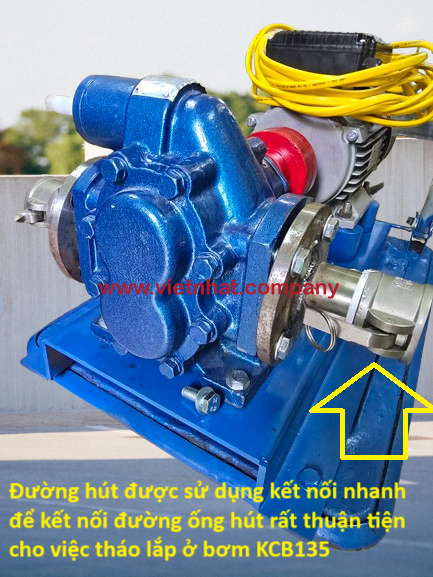 Đường hút được sử dụng kết nối nhanh để kết nối đường ống hút rất thuận tiện cho việc tháo lắp ở bơm KCB135