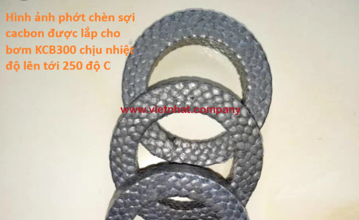 Hình ảnh phớt chèn sợi cacbon được lắp cho bơm KCB300 chịu nhiệt độ lên tới 250 độ C