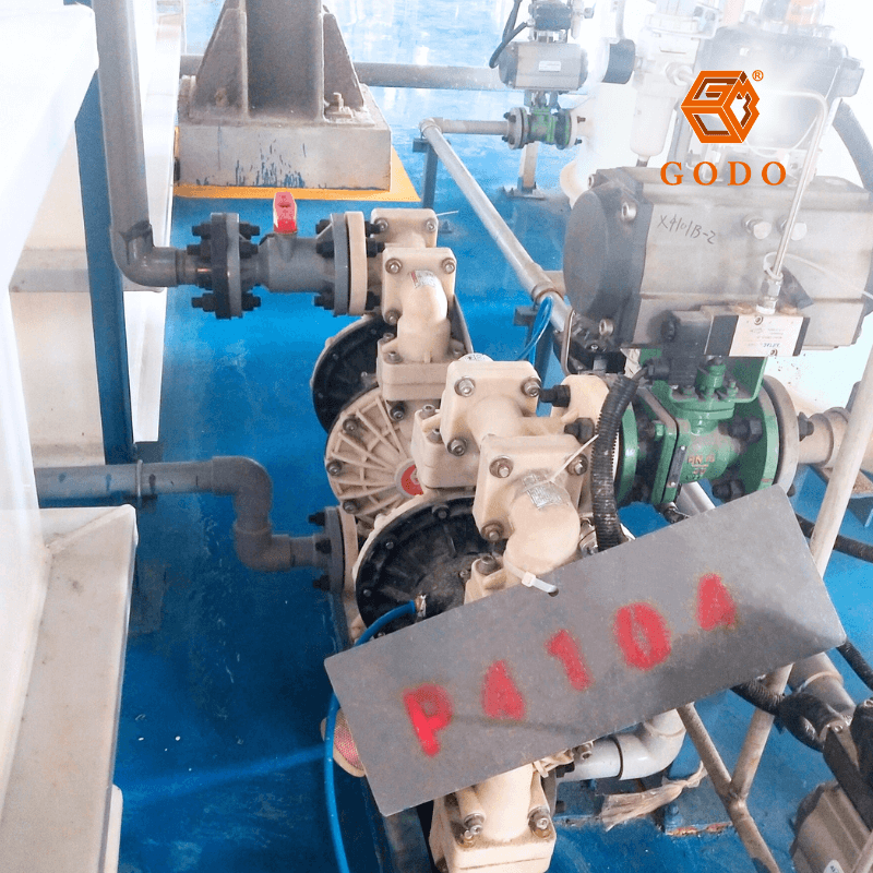 MÁY BƠM MÀNG THÂN NHỰA PVDF (3)