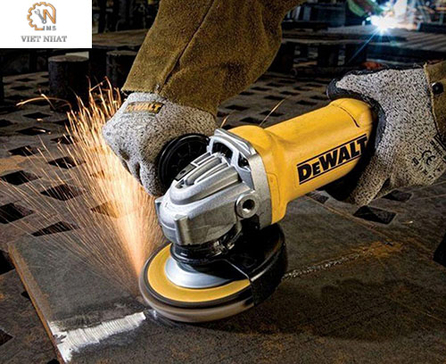 Giới thiệu Mẫu máy mài góc Makita 9553NB và Dewalt DW810 